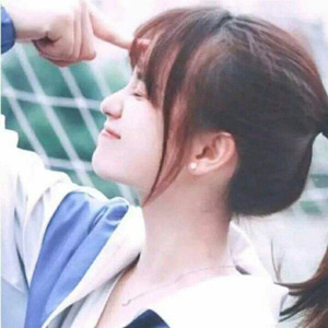 娇妻第一次找单男拍摄
